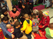  طلاب ومعلمات من المدرسة العمرية باللد في زيارة للاطفال المرضى بتل هشومير